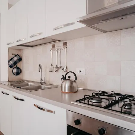 Διαμέρισμα Brombeis Aurea By Casanapoletana - Town Center *