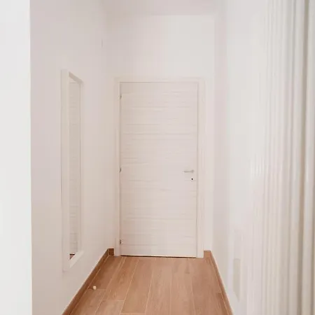 Διαμέρισμα Brombeis Aurea By Casanapoletana - Town Center